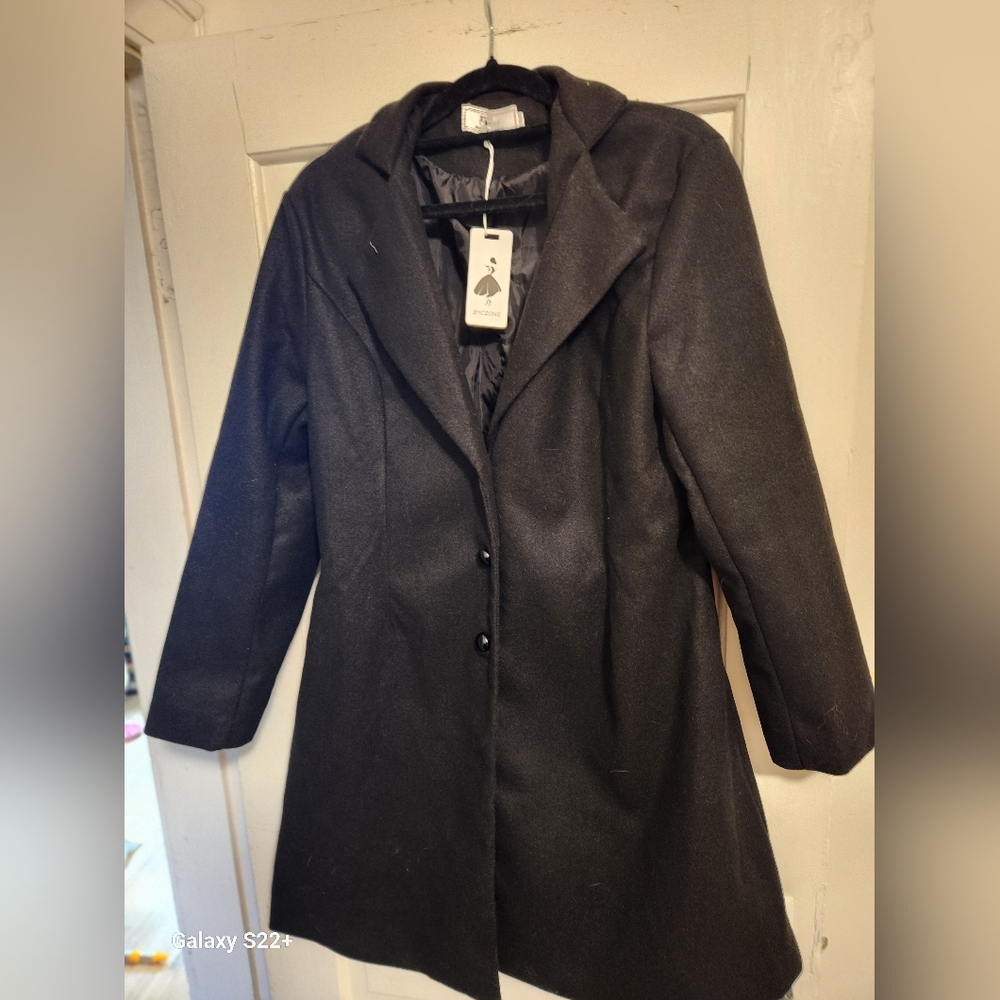 Coat - Picture 4 of 4